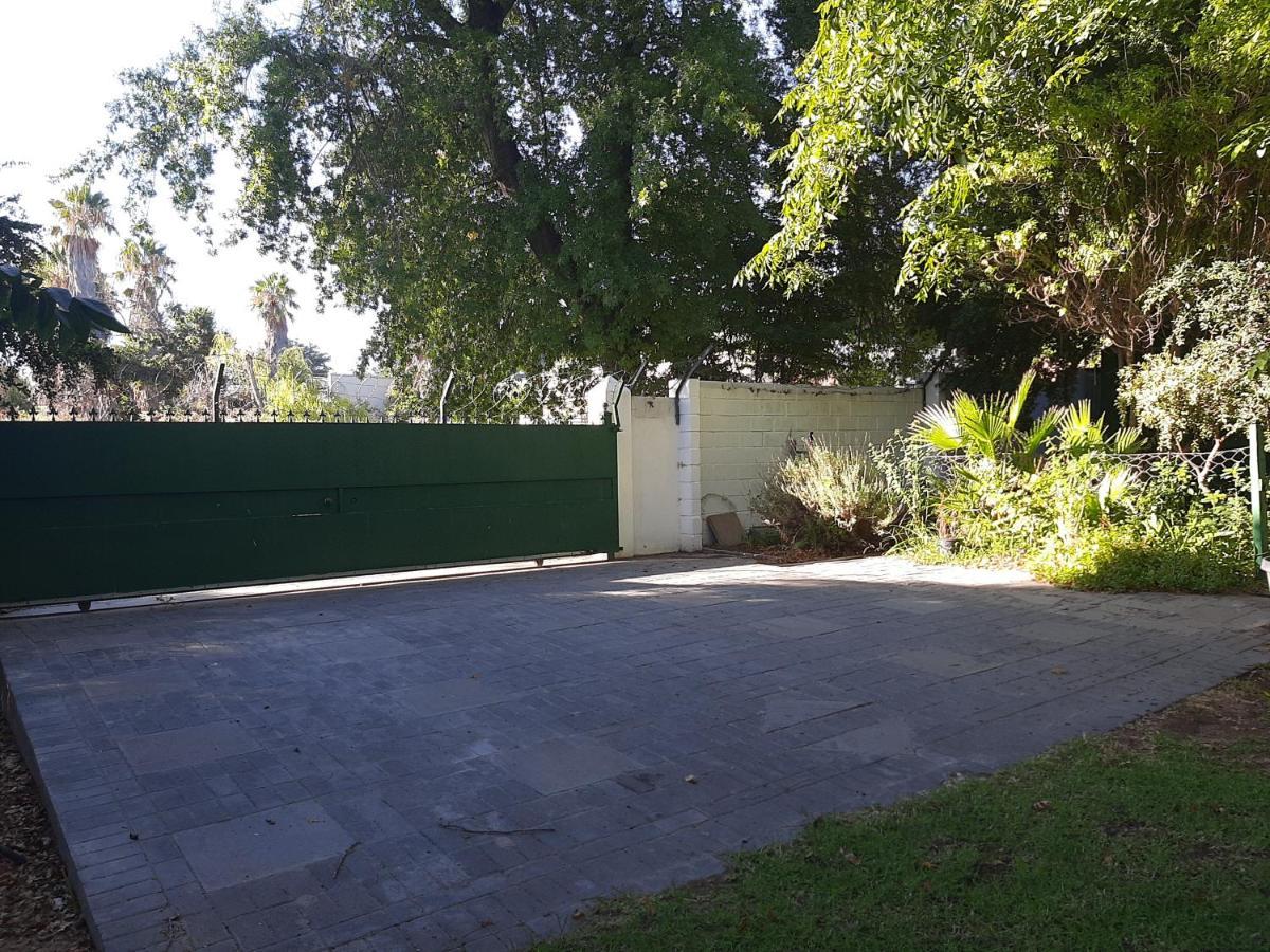 קלאנוויליאם Rosenhof Nut Hut Cottage מראה חיצוני תמונה